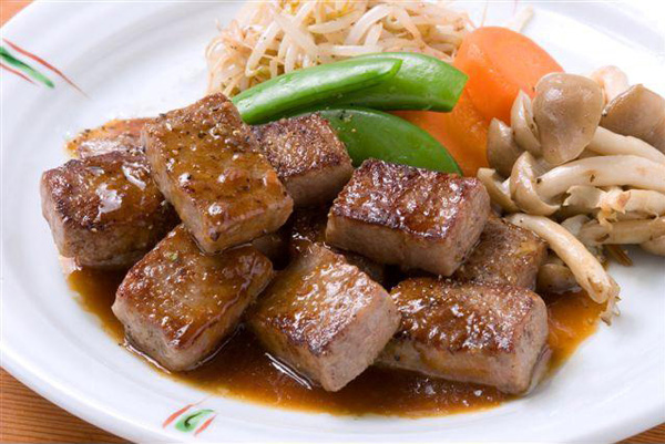 牛肉サイコロステーキ