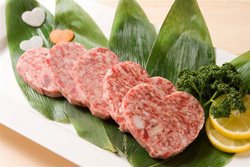 牛肉やわらかハート型ステーキ